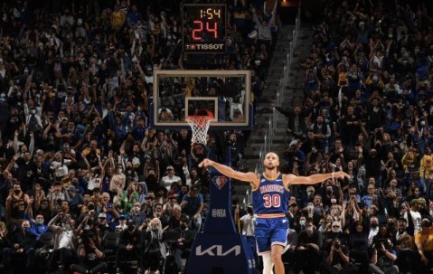 世界赛直播入口-虎头虎尾！库里45分剑指MVP 大通中心重现王朝盛景