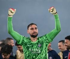 巴黎人报：巴黎不愿继续给多纳鲁马高薪，并给其期限考虑是否续约