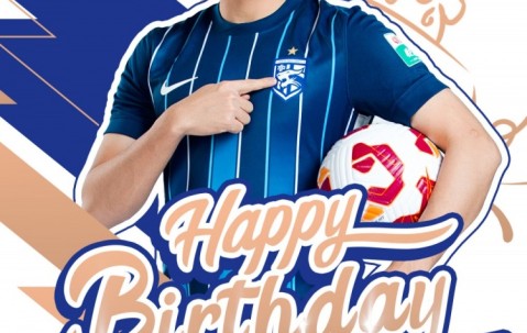 今天是夏晓曦的生日，祝他生日快乐